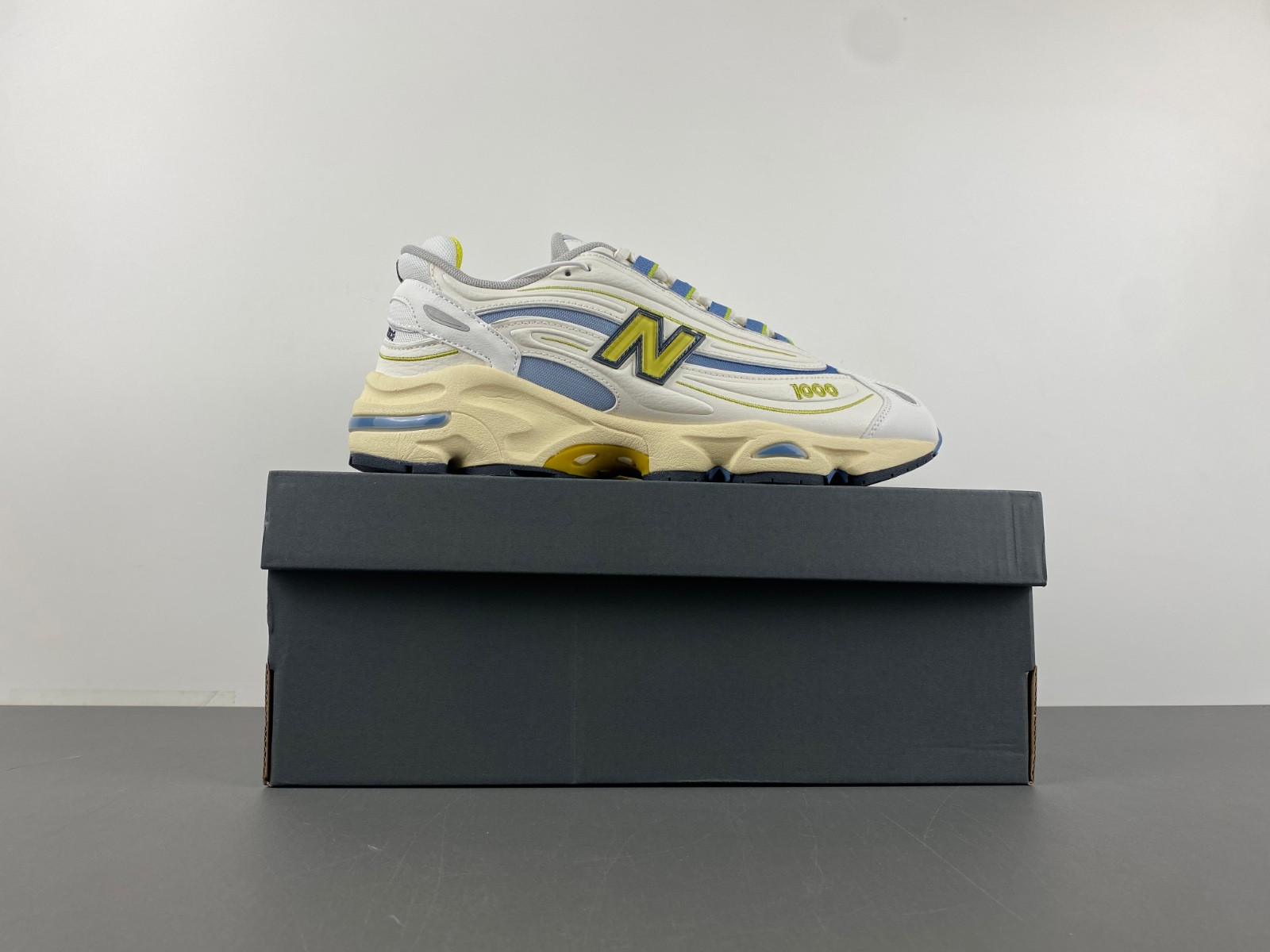 New New Balance M1000CA1