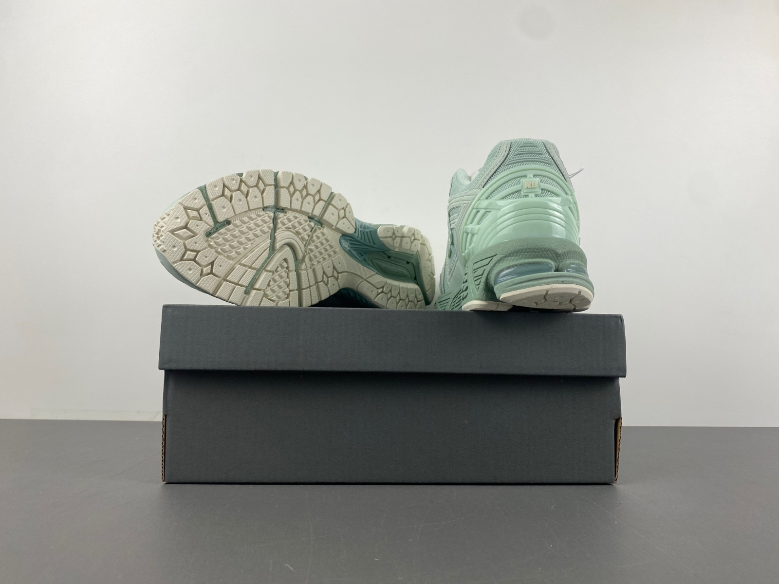 New Balance 1906R M1906RZC