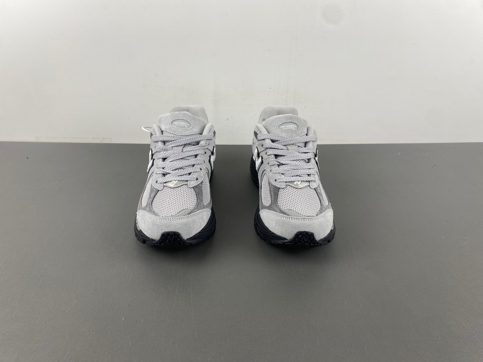 New Balance 2002R M2002RC1