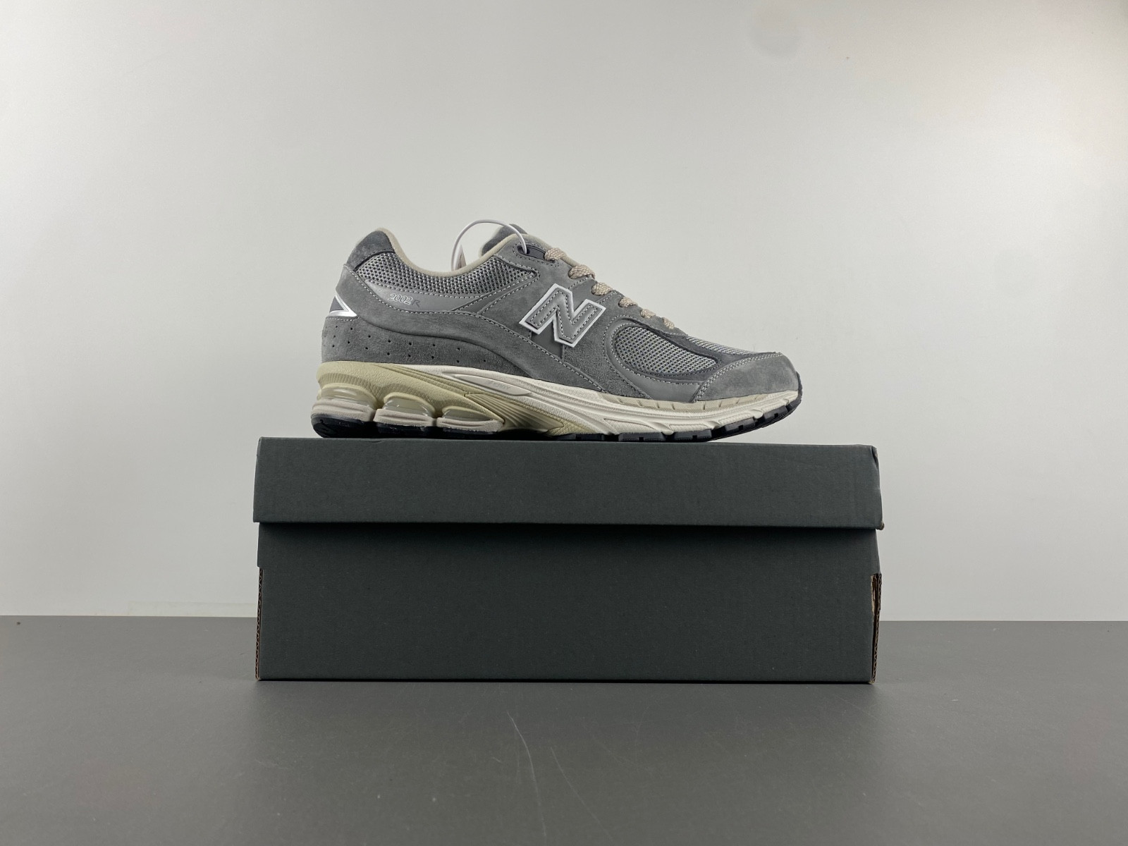 New Balance M2002RANM