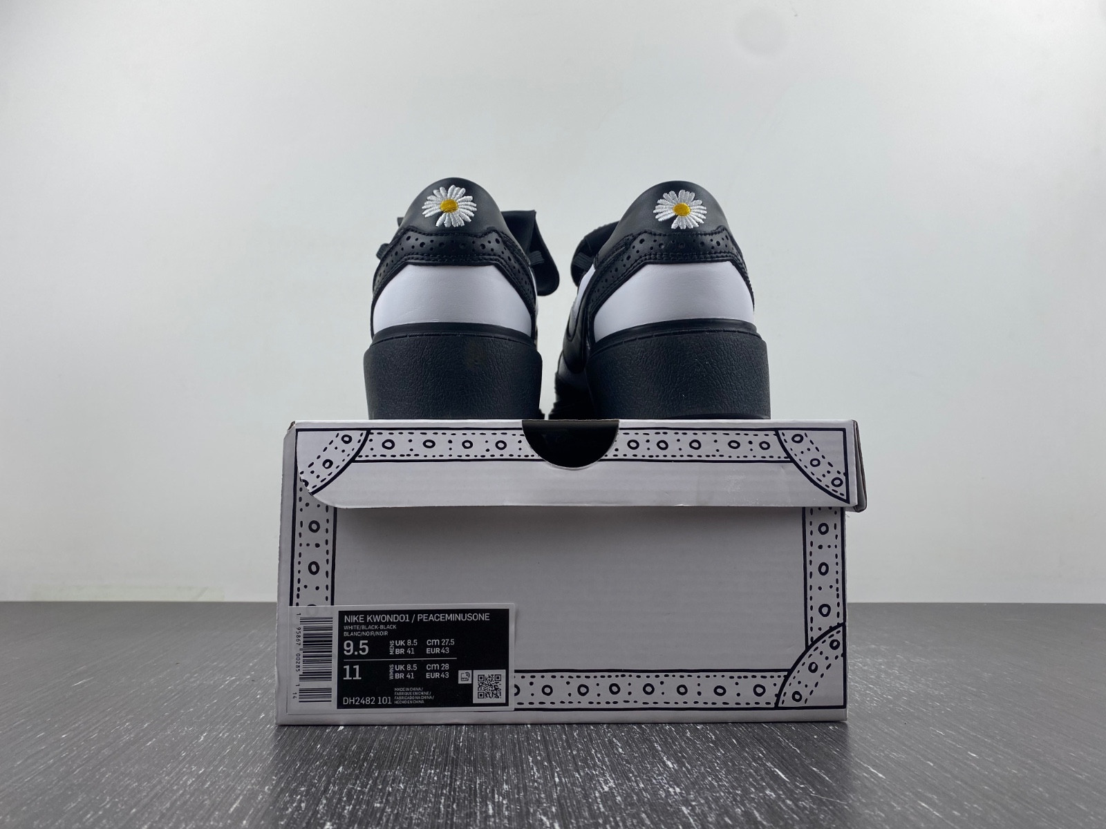 Peaceminusone x Nike Kwondo 1 “Panda” DH2482-101