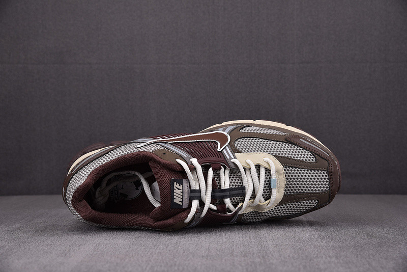 NK Air Zoom Vomero FD9920-022