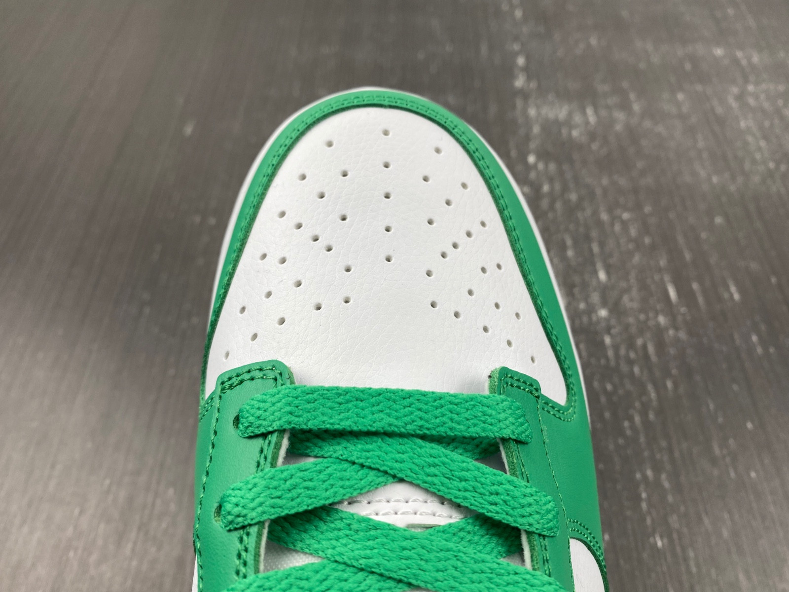 Nike Dunk Low Celtics FN3612-300