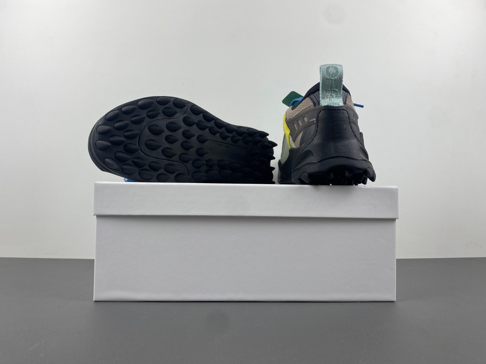 Off White ODSY-1000 Sneaker