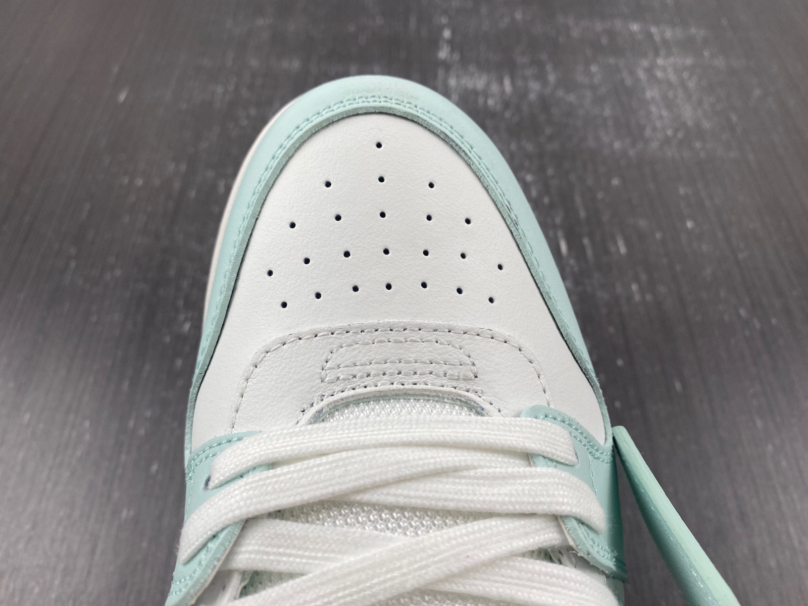 Off White GYM Sneaker