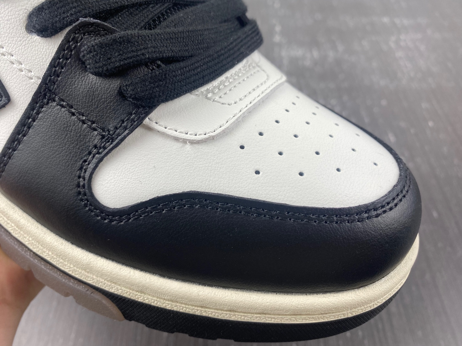 Off White GYM Sneaker