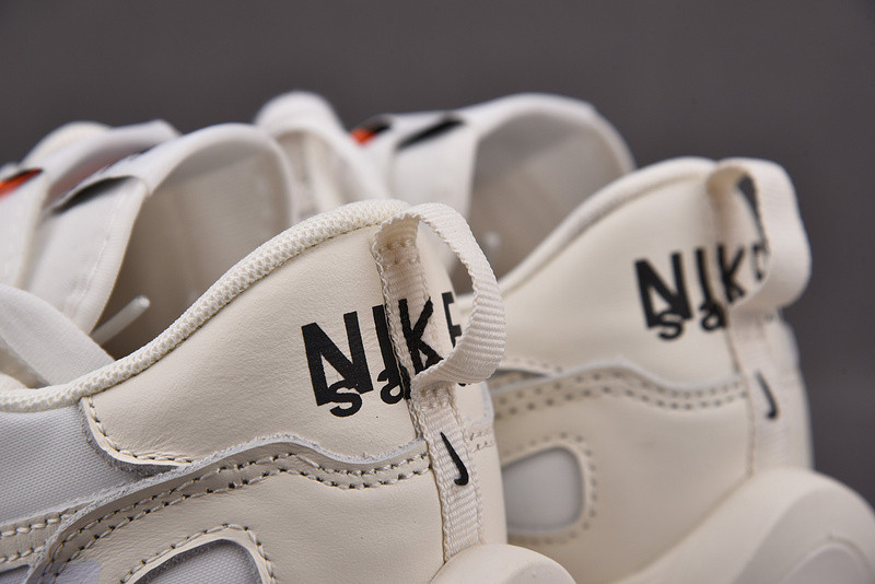 Sacai x Nike VaporWaffle DD1875-100