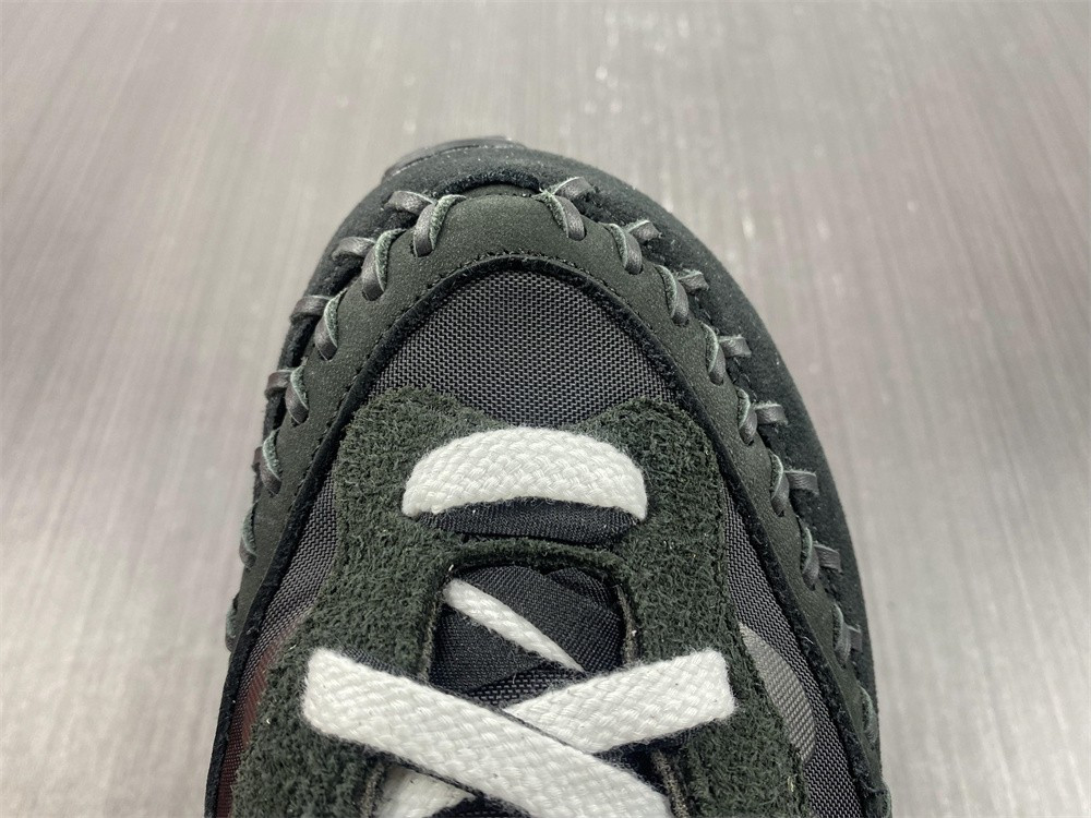 Nike Vaporwaffle sacai Jean Paul Gaultier Black White DH9186-001