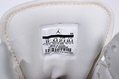 Nike Air Jordan 1 Retro High Soh Womens four Lace Options 555112 -035