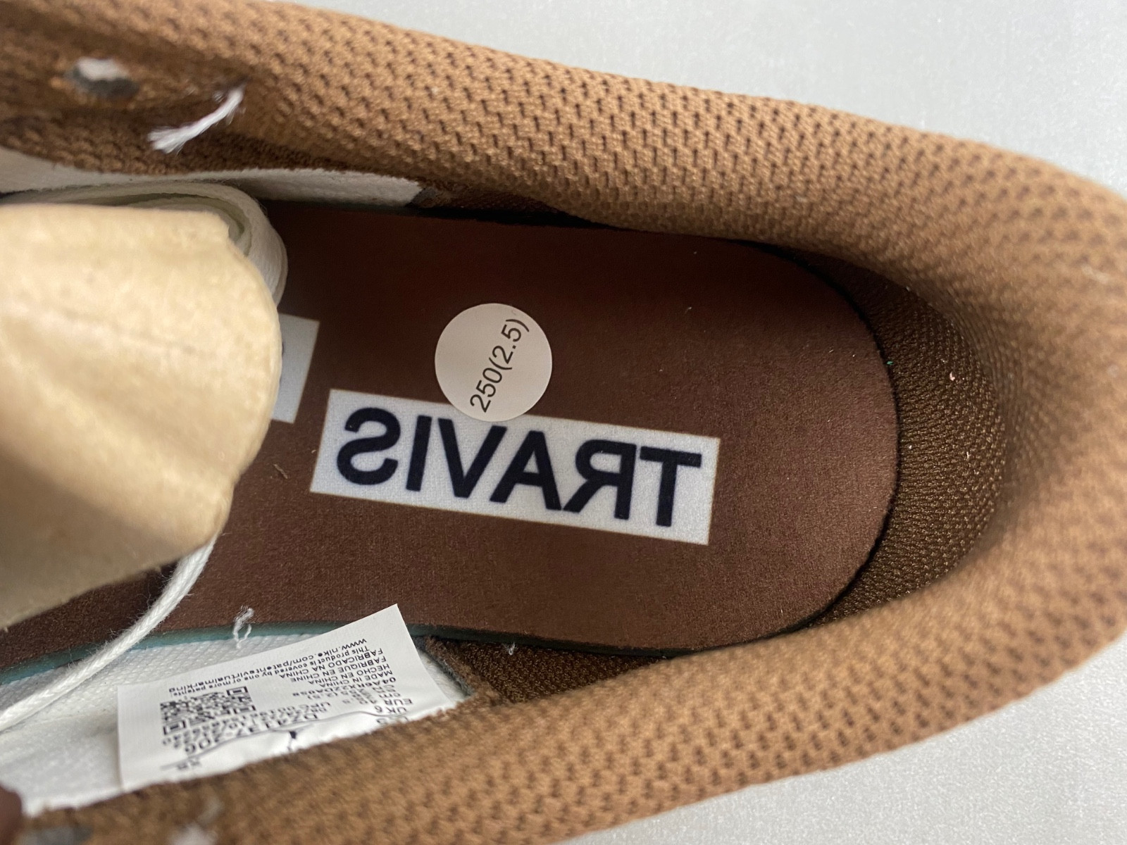 Travis Scott x Air Jordan 1 Low OG DZ4137-206