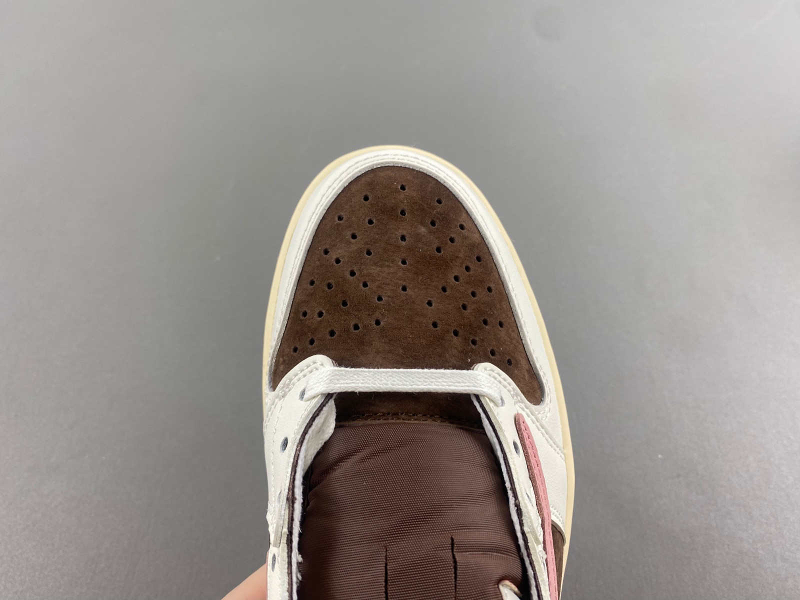 Travis Scott x Air Jordan 1 Low OG DZ4137-206