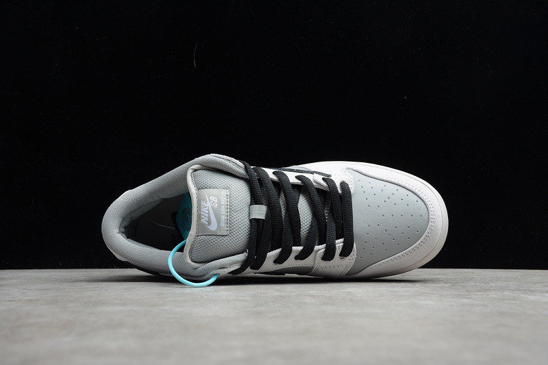 Travis Scott x PlayStation x NK SB Dunk Low BQ6817-101