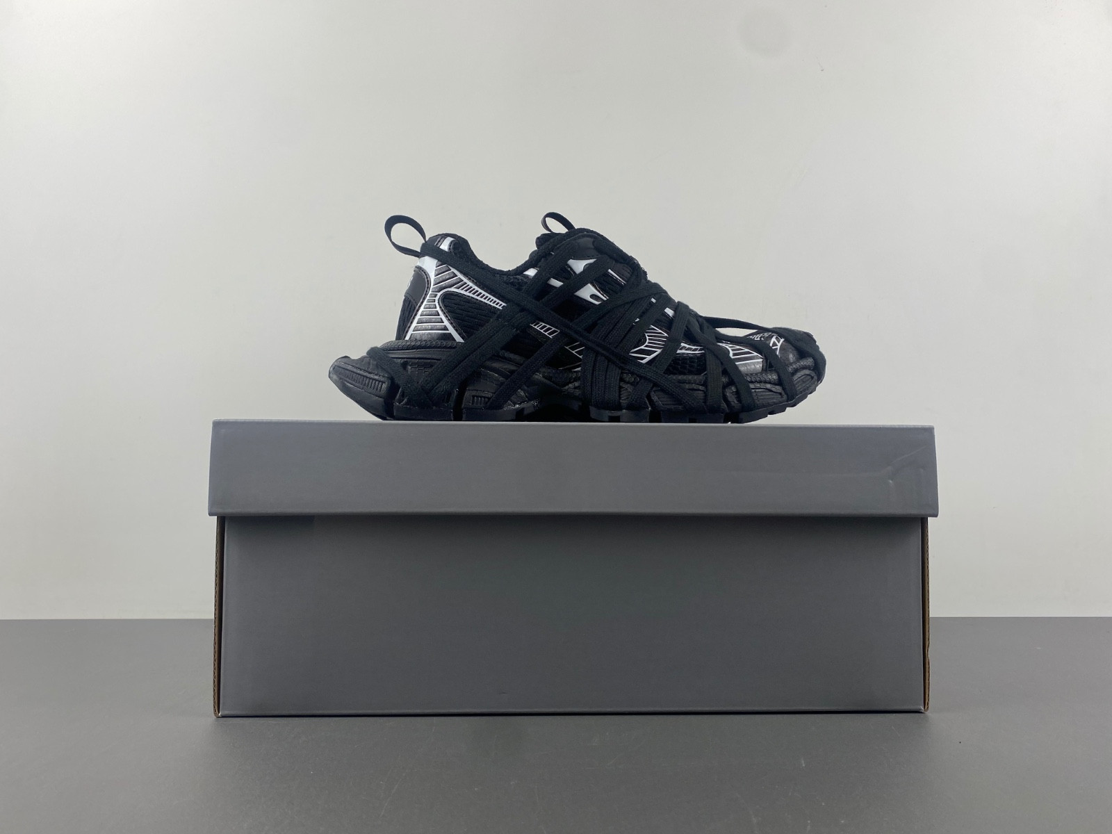 Ba*len*cia*ga phantom sneaker 734734 w3xl1 1090