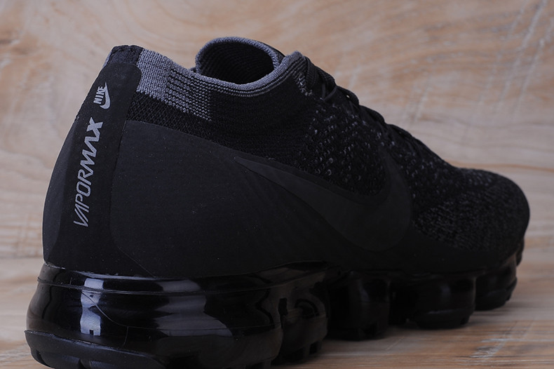 Nike Air Vapormax Flyknit "triple Black" 899473-003