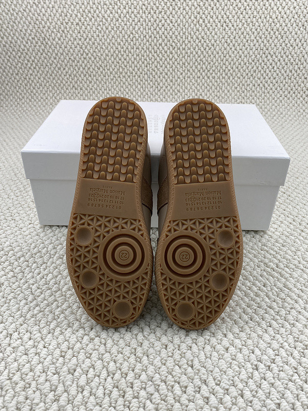 ma*s*n Ma*i*la sneakers