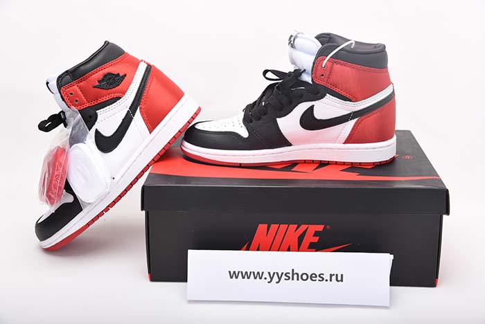 JORDAN 1 RETRO HIGH SATIN BLACK TOE - CD0461-016