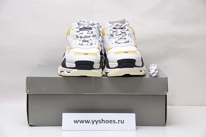 Ba*len*cia*ga 17fw triple s mens 483523-w06e3-7073
