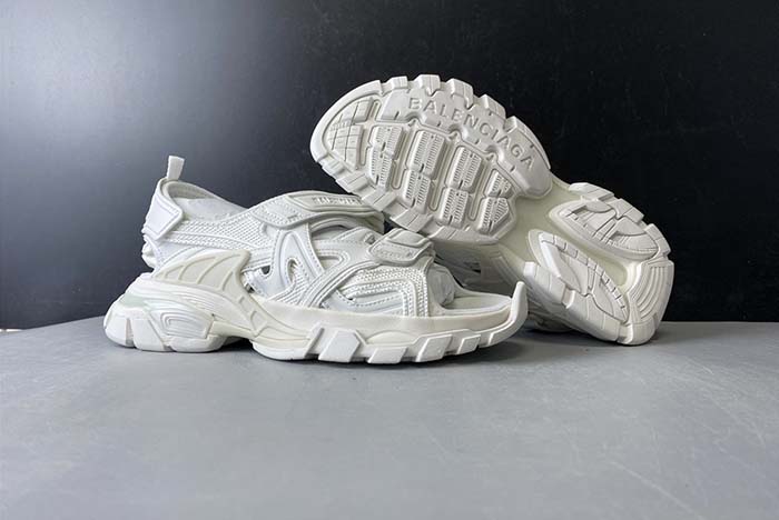 Ba*len*cia*ga track sandal