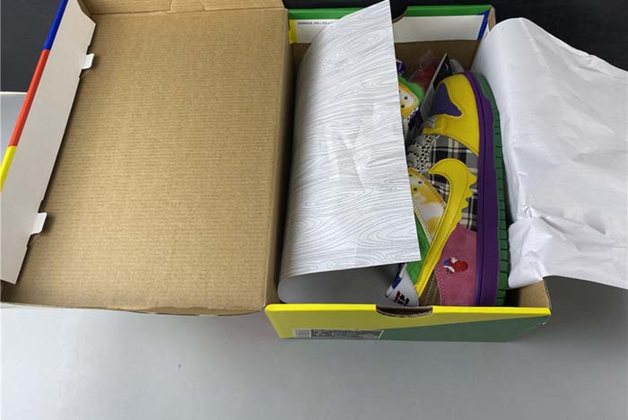 Nike SB Dunk Low 318403-137