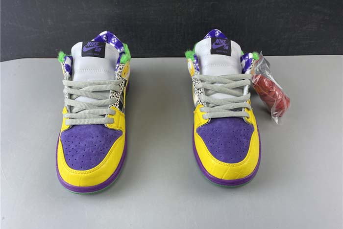 Nike SB Dunk Low 318403-137