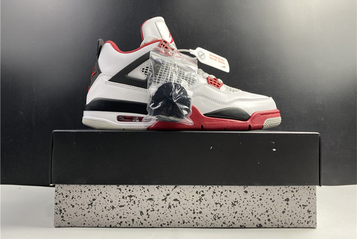 Air Jordan 4 “Fire Red” DC7770-160