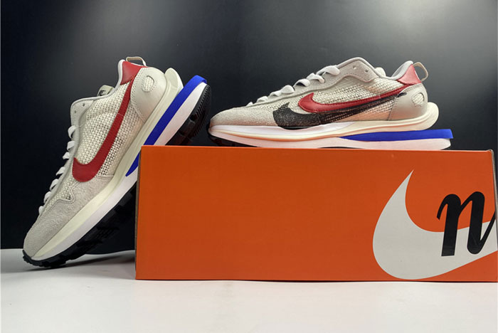 sacai x Nike VaporWaffle 3.0 CV1363-100