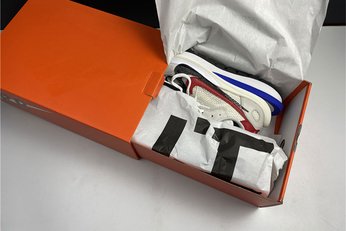 sacai x Nike VaporWaffle 3.0 CV1363-100