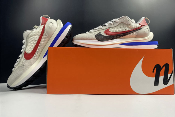 sacai x Nike VaporWaffle 3.0 CV1363-100