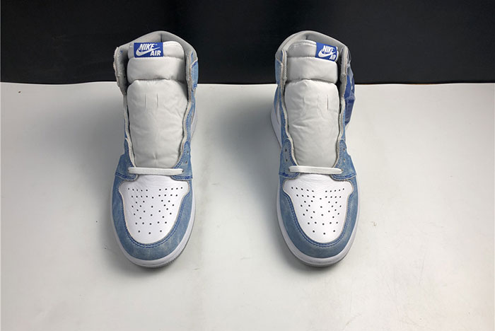 Air Jordan 1“ Hype Royal” 555088-402