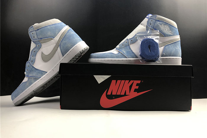 Air Jordan 1“ Hype Royal” 555088-402