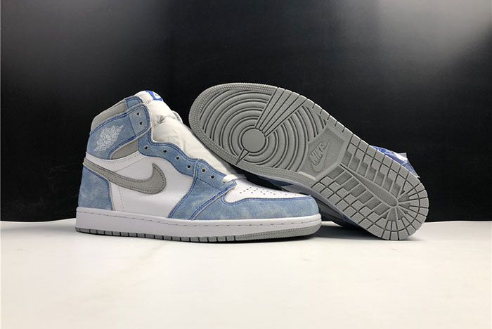 Air Jordan 1“ Hype Royal” 555088-402