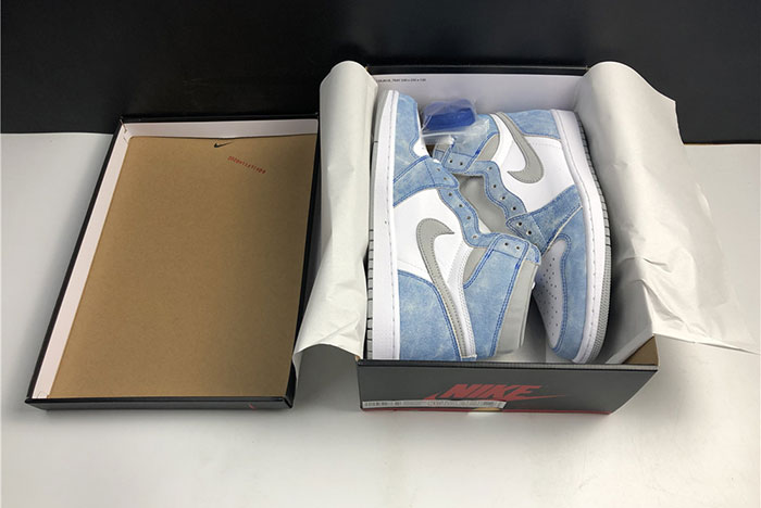 Air Jordan 1“ Hype Royal” 555088-402
