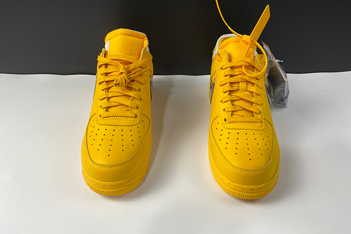 OFF-WHITE NIKE AIR FORCE 1 DD1876-700