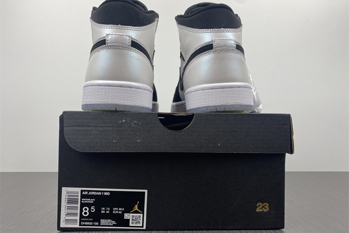 Air Jordan 1 Mid “Diamond Shorts DH6933-100
