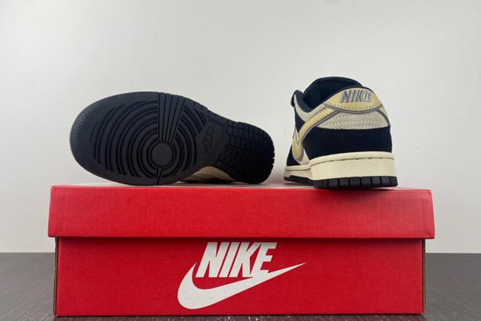 Nike Dunk Low “Pink Suede DV3054-001