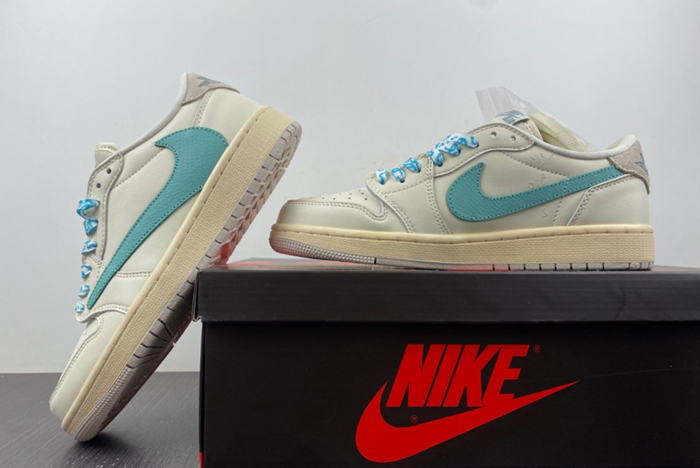 Travis Scott x Air Jordan 1 Low  DM7866-102