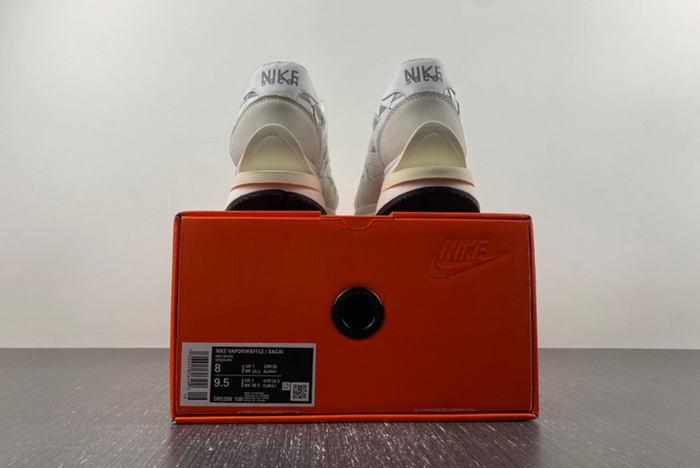 sacai x Nike Waffle Woven Green Gusto  DR5209-100
