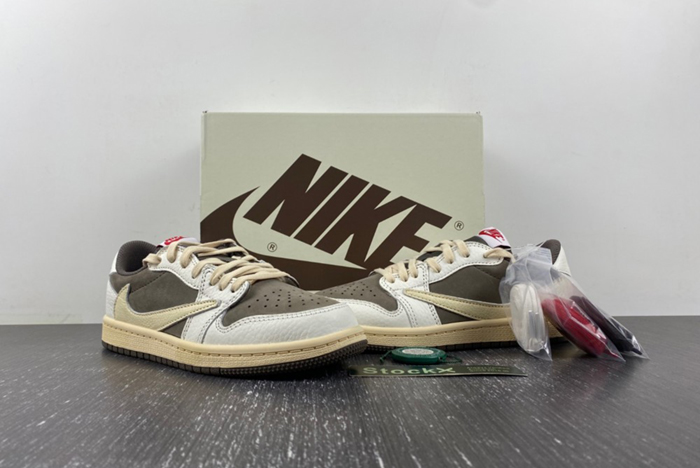Travis Scott x Air Jordan 1 OG Low PS
