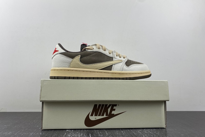 Travis Scott x Air Jordan 1 OG Low PS