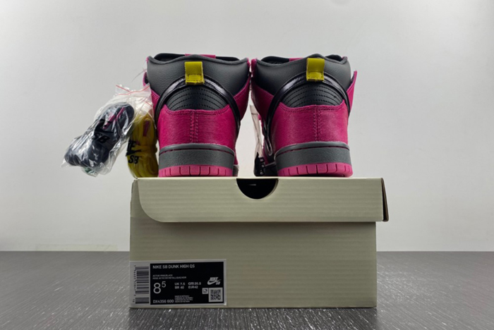 Run The Jewels x Nike SB Dunk Low  DX4356-600