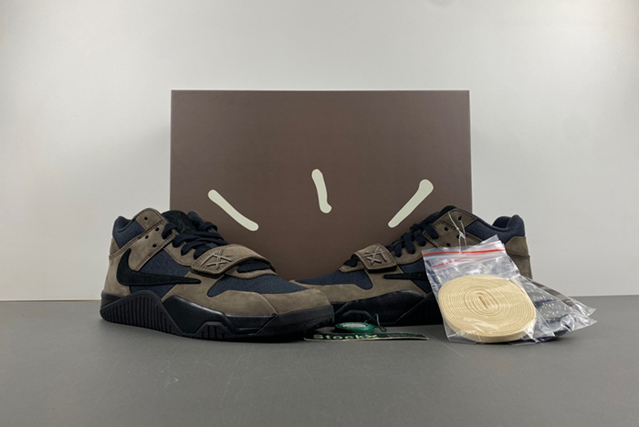 Travis Scott x Air Jordan 1 Low JACK FZ8117-204